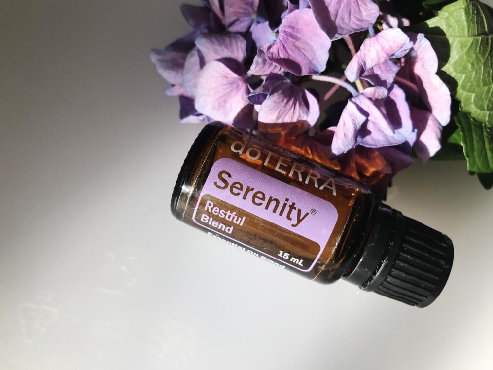 زيوت “الراحة” | مزيج عطري يدعم الإسترخاء والنوم (صافي 15مل، مُركز، عضوي، زرع في البلد الأصلي)