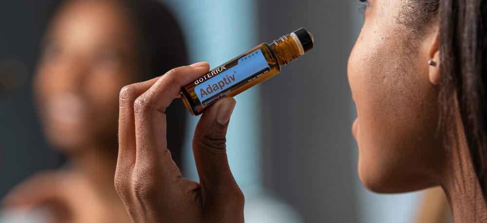 زيوت “الاطمئنان” | مزيج عطري مهدئ للبال (رول أون 10مل، عضوي، صافي مع جوز الهند) - Image 3